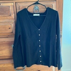 NWOT Time After Time Women’s black ribbed king sleeved top, boutique brand.
